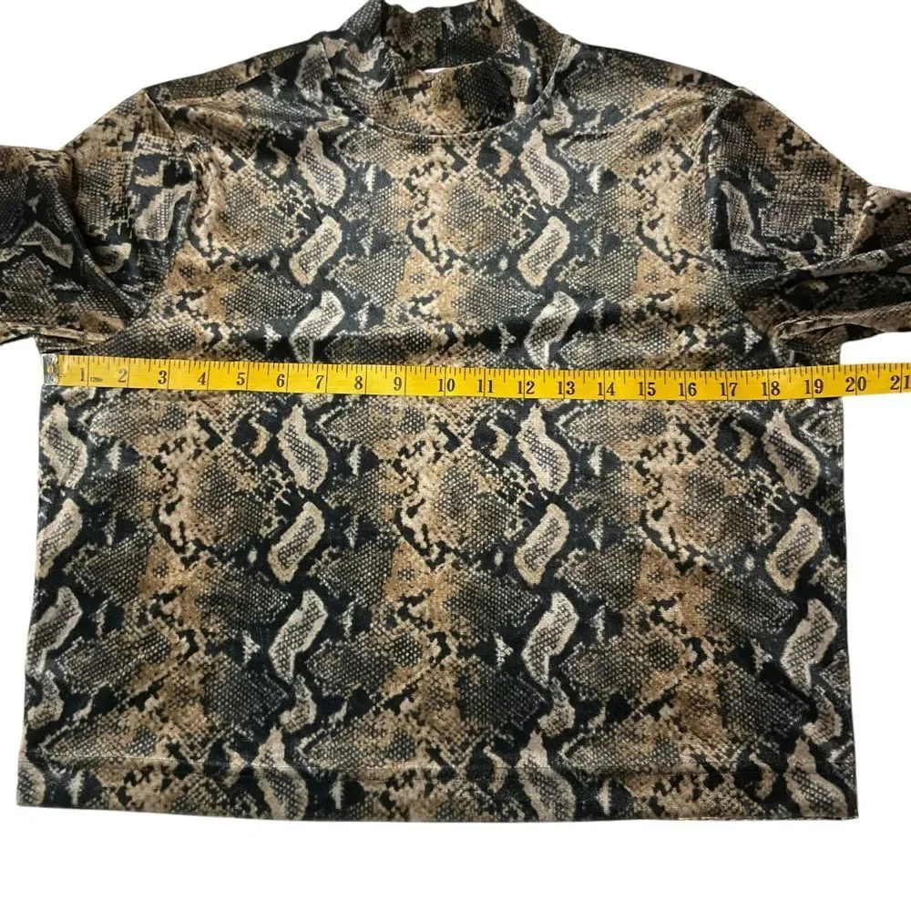 Carmen‎ Marc Valvo Snake Print Long Sleeve Top Size S Mock Neck Cropped - Picture 7 of 12